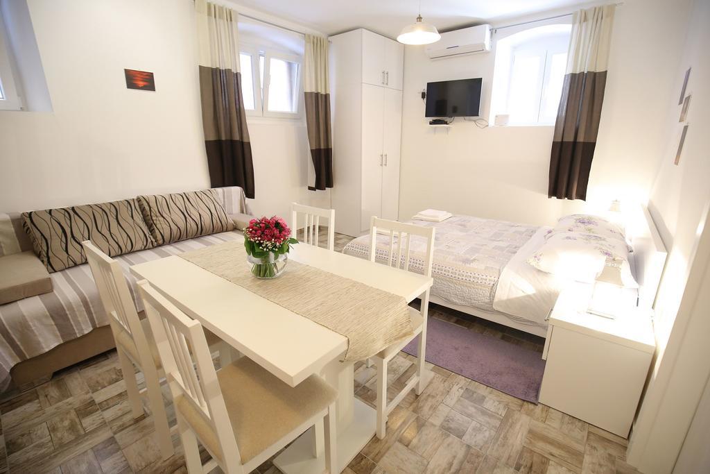 Studio Apartment Laura Zadar Ngoại thất bức ảnh