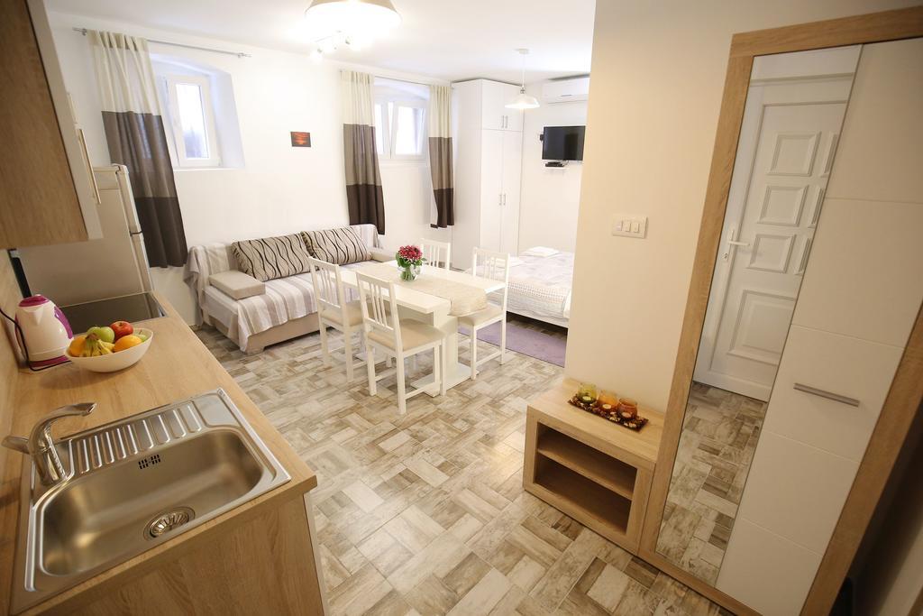 Studio Apartment Laura Zadar Ngoại thất bức ảnh